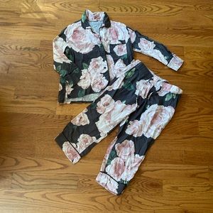 Emily and merrit Pottery barn bed of roses pajamas set